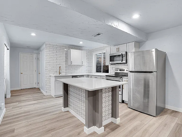 8065 Eagleview Dr — Photo 26