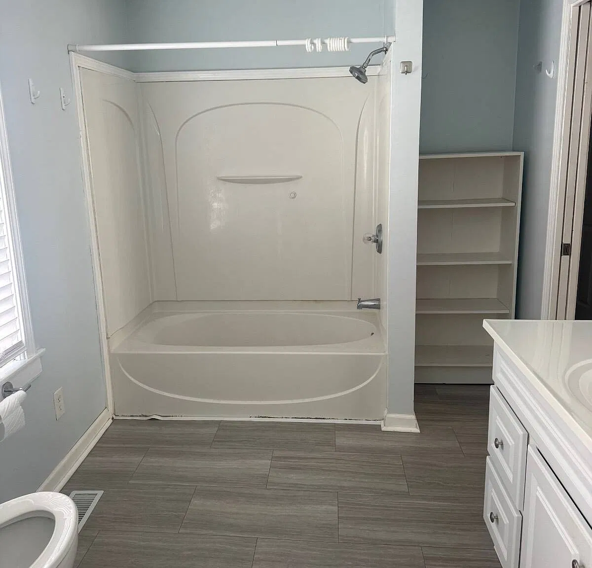 2 bed, 1.0 bath, $800 — Photo 4