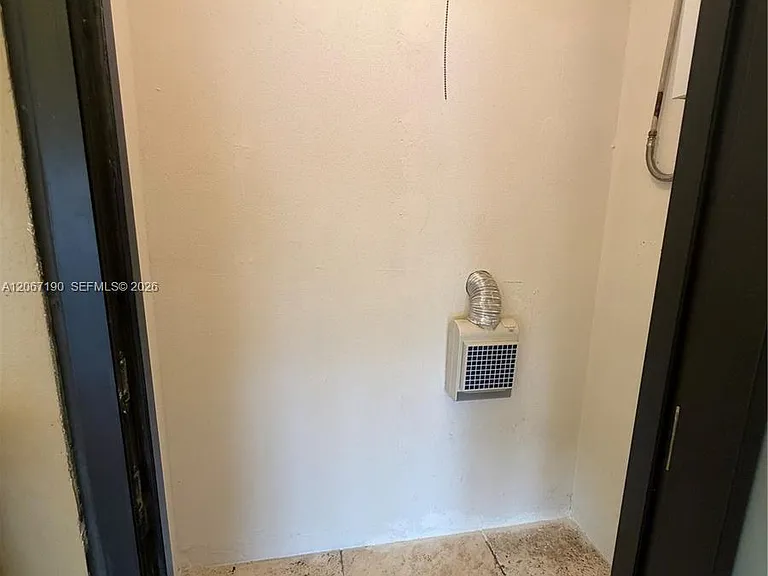 16022 Kilmarnock Dr #16022 — Photo 25