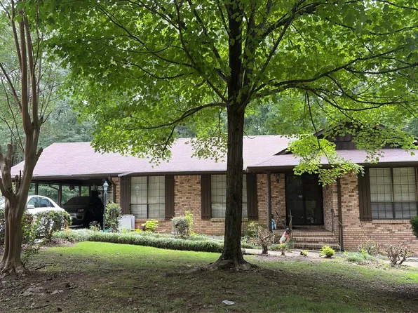 807 Briarwood Dr, Bessemer, AL 35022