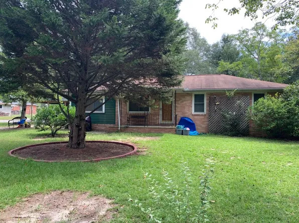 111 Airport Rd, Wagener, SC 29164