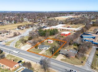 1203 New Hope Rd, Rogers, AR 72758