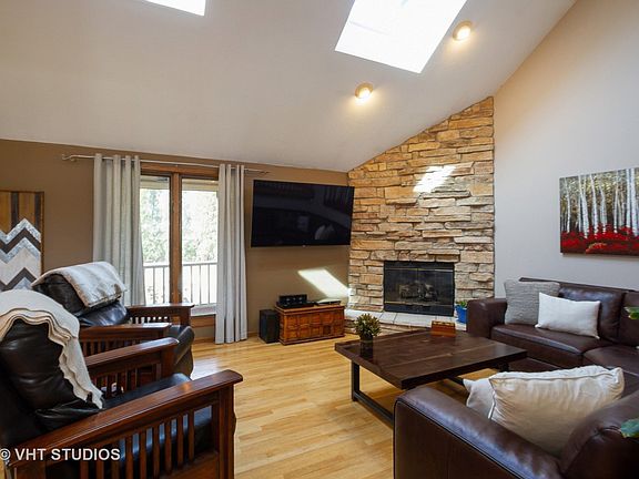 4th image of 9768 Squire Ln