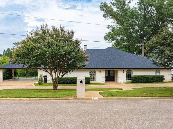 3710 Ben Hogan Dr, Longview, TX 75605