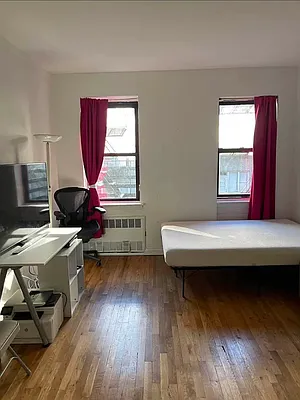 Rented by Eric Goodman Realty Corp | media 11