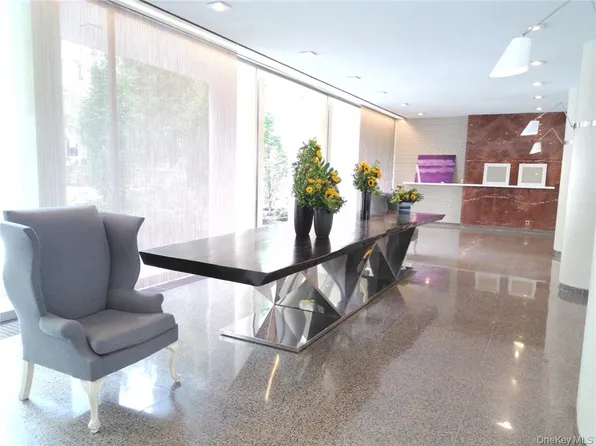 200 East 66th Street image 17 of 20