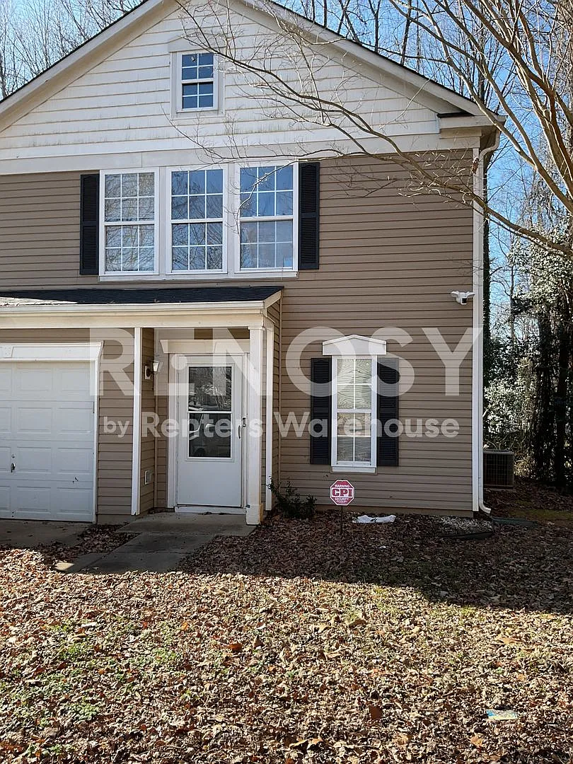 Beautifully remodeled 3-bed, 2.5-bath home — Photo 3