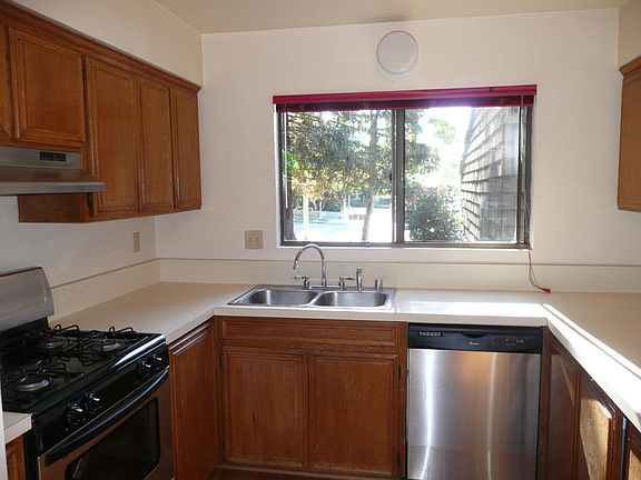 4th image of 1303 Clifton St #B