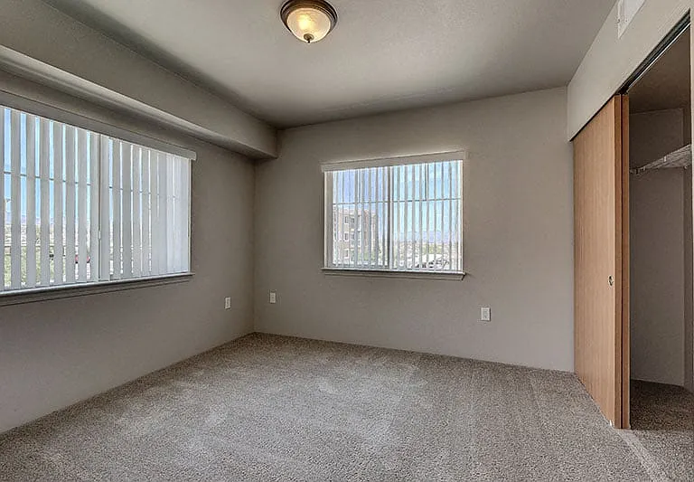 Spacious 1 & 2 Bedroom Apartments