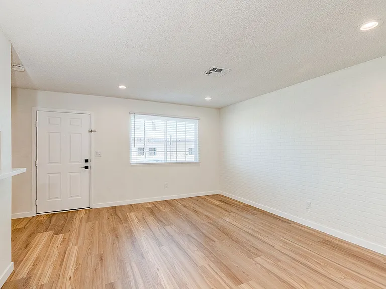 416 East Sunset Road — Photo 14