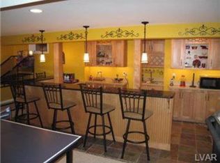 3140 Muirfield Rd, Center Valley, PA 18034