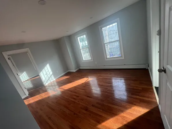 (undisclosed Address), Bronx, NY 10466