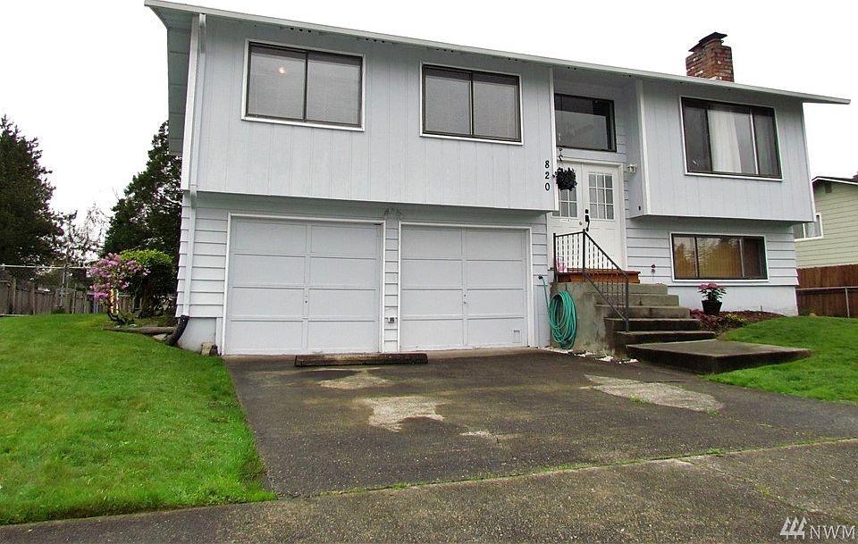 1st image of 820 Wayne Dr