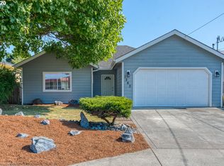 1363 Lakeshore Dr, Coos Bay, OR 97420