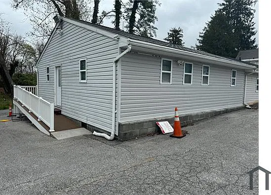 438 Main St — Photo 4