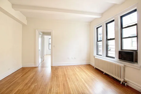 Rented by Warburg | media 56