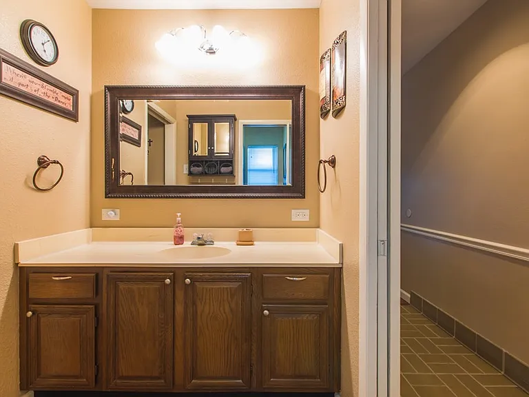 408 Club Villa — Photo 20