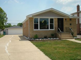 8003 Menard Ave, Burbank, IL