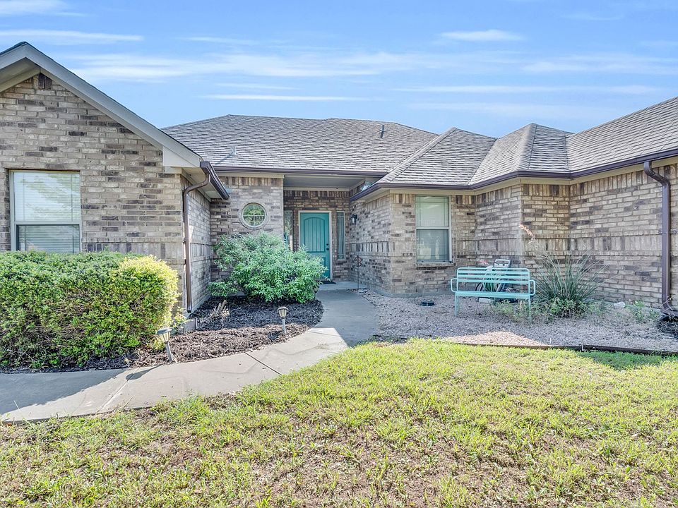 1st image of 132 Meadow Glen Dr
