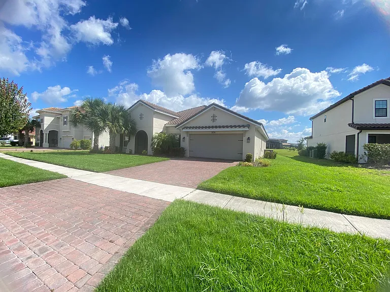 2751 Rialto Ct — Photo 3