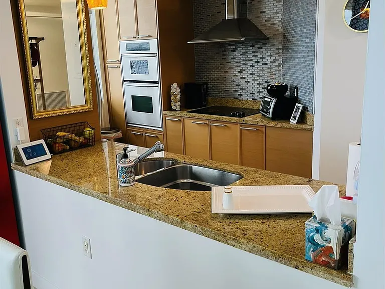 16275 Collins Ave — Photo 8