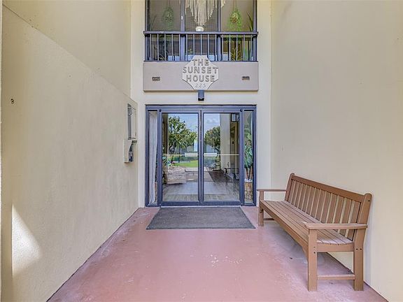 4th image of 225 Hourglass Way #101