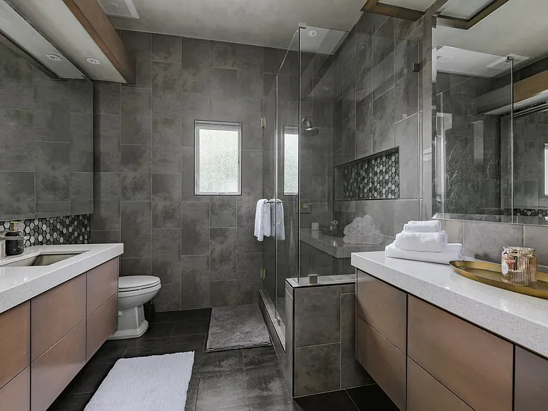 4701 Los Feliz Blvd — Photo 17