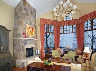 102 Saddle Ridge Rd, Edwards, CO 81632