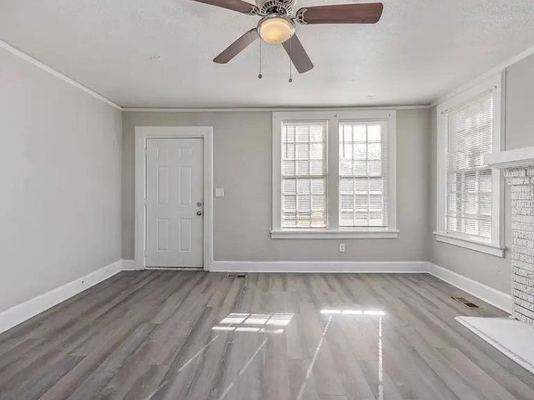 1103 Bryan Ave — Photo 14