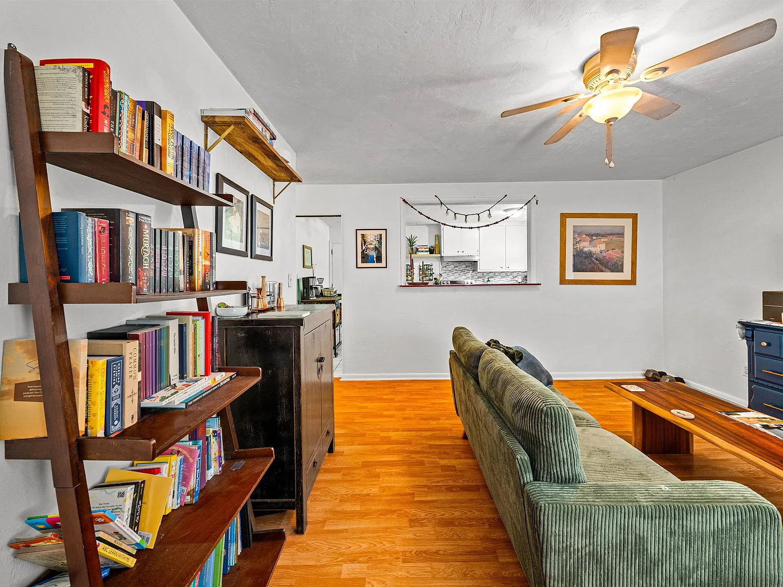 3 bed, 988 sqft, $1,450 — Photo 4
