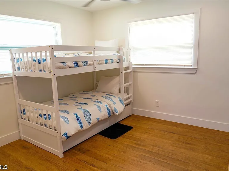 4842 Triton Ct W — Photo 11