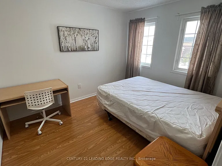 83 Trumpeter St — Photo 9