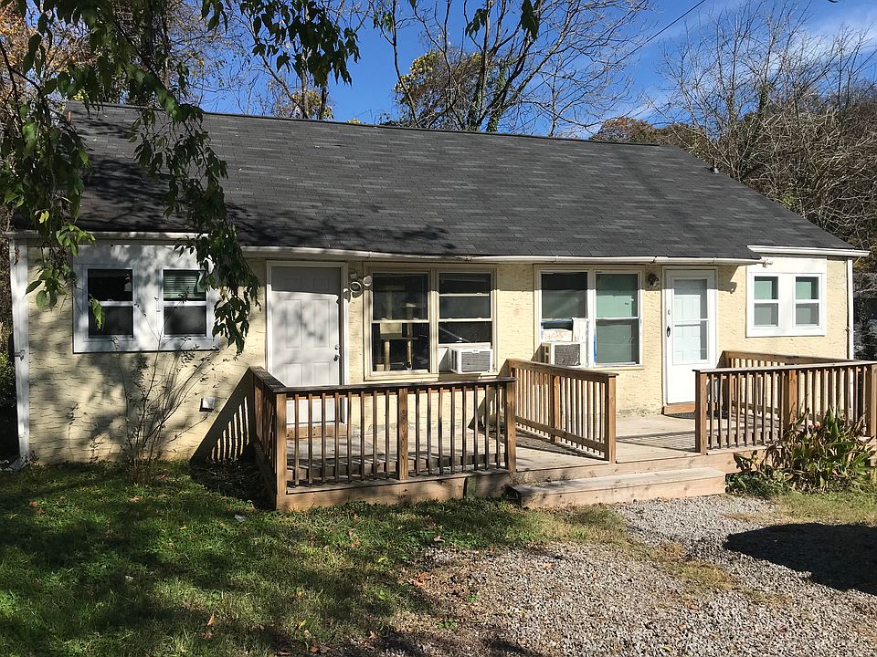 1st image of 3109 Engert Dr
