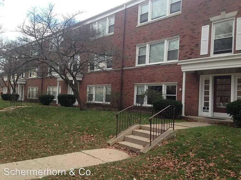950-62 Dobson St — Photo 3