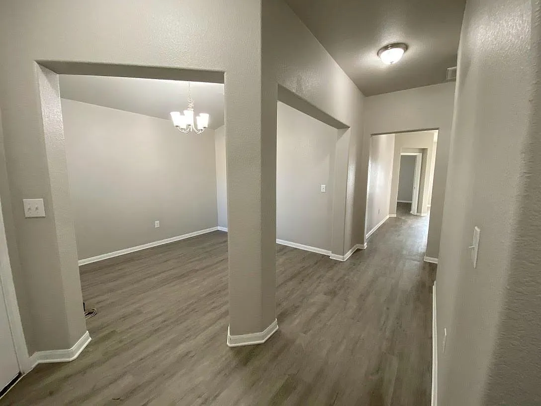 4 bed, 2.0 bath, 1787 sqft, $2,250 — Photo 2