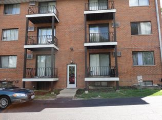 1446 Carriage Ln, Westmont, IL 60559