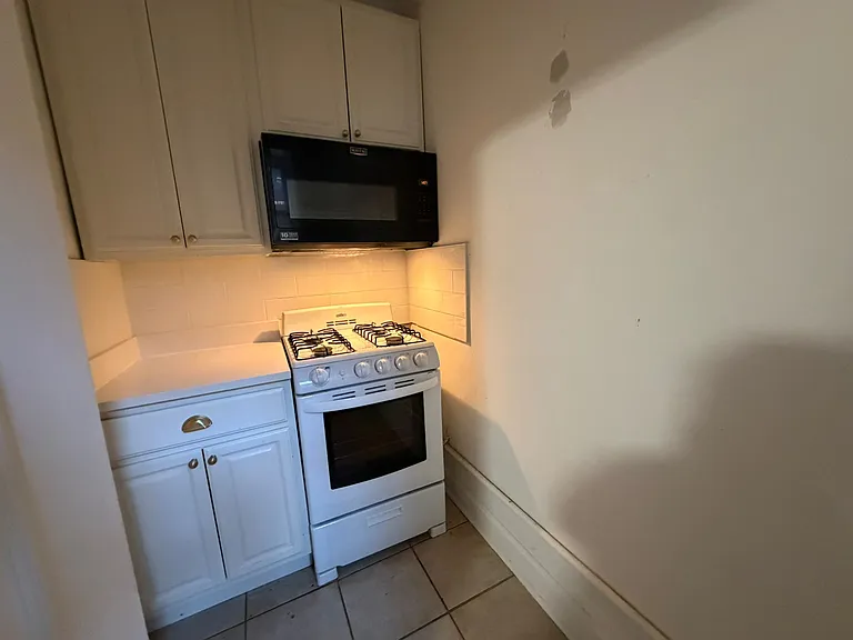 543 Bergen Ave #36E — Photo 1