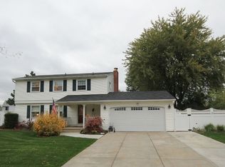 317 Willow Green Dr, Amherst, NY 14228
