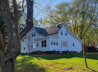 N4753 Paradise Rd, Helenville, WI 53137
