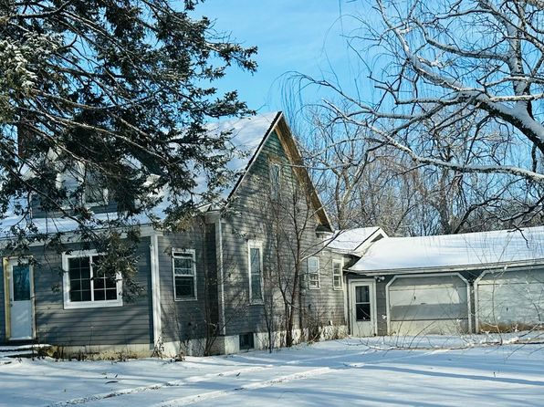 302 Ellsworth St, Luverne, ND 58056