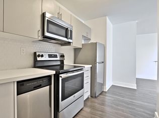 34 Heydon Park Rd #6, Toronto, ON M6J2C8