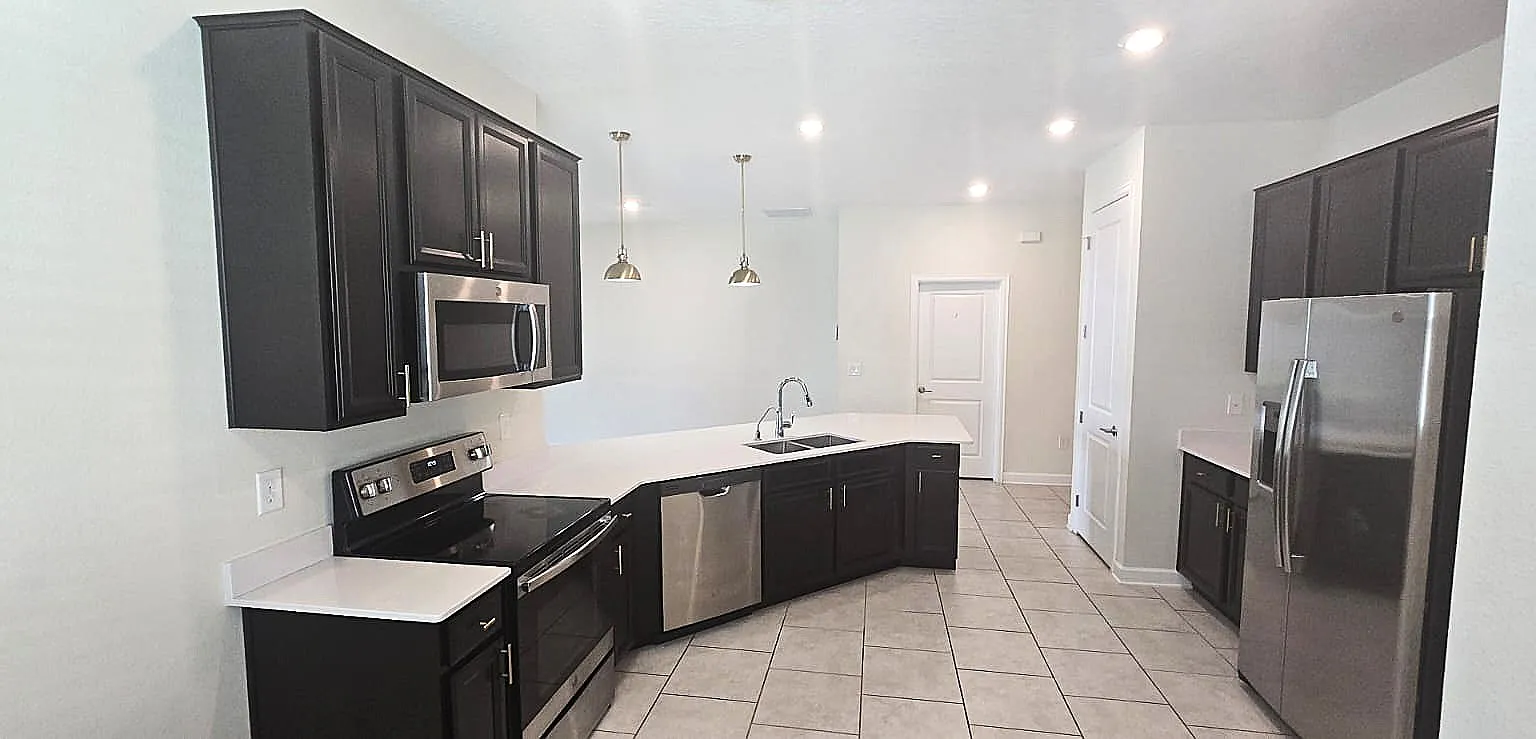 212 Bergamot Loop - 1 — Photo 4