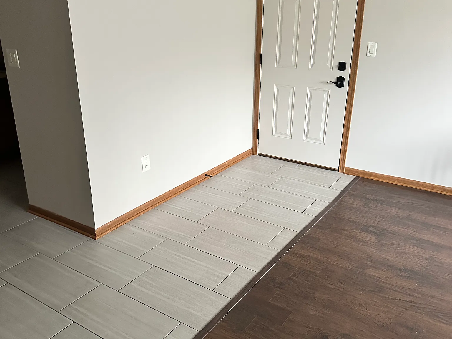 1 bed, 800 sqft, $1,180 — Photo 1
