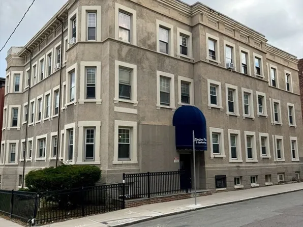 5 Spofford Rd APT 17, Allston, MA 02134
