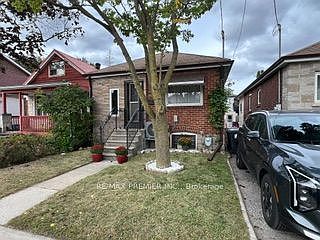 3rd image of 34 Rutherford Ave