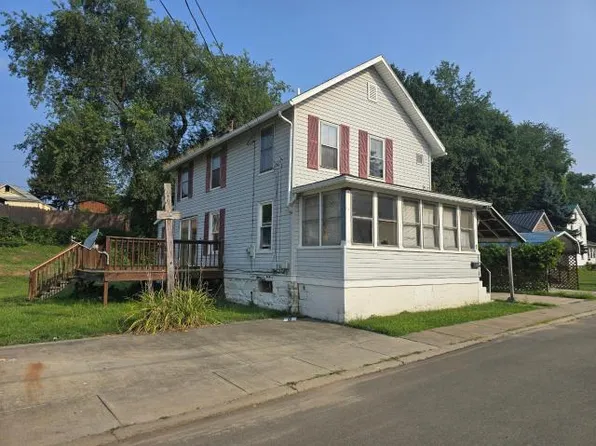 7 Swiss St, Warren, PA 16365