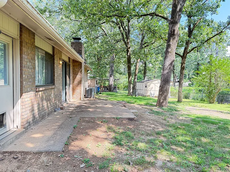 3604 Royal Oak Dr — Photo 21