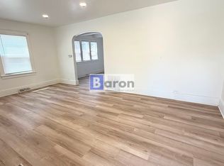 209 E Eckman St, South Bend, IN 46614