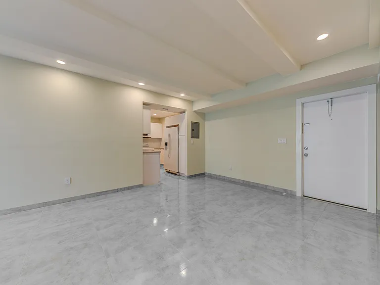 Residences at The Falls — Photo 27