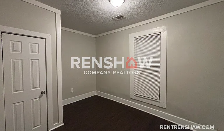 689 Baltimore St — Photo 10